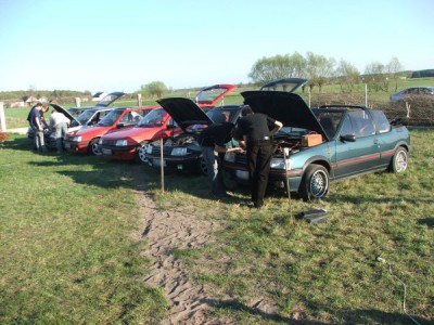 Przygotowanie aut do Pikniku - "Nasze codzienne grzebanie" :P