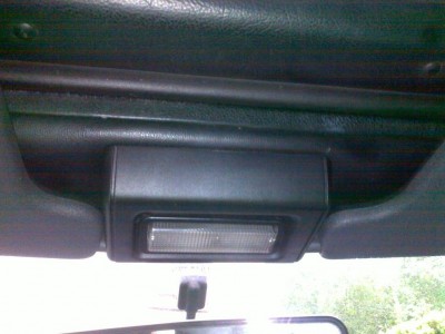 18052010088.jpg (96.7 KiB) Przejrzano 14523 razy lampka wewnętrzna z całymi mocowaniami osłonek przeciwsłonecznych