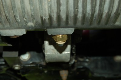 Nowy czujnik temperatury oleju - zaomntowany