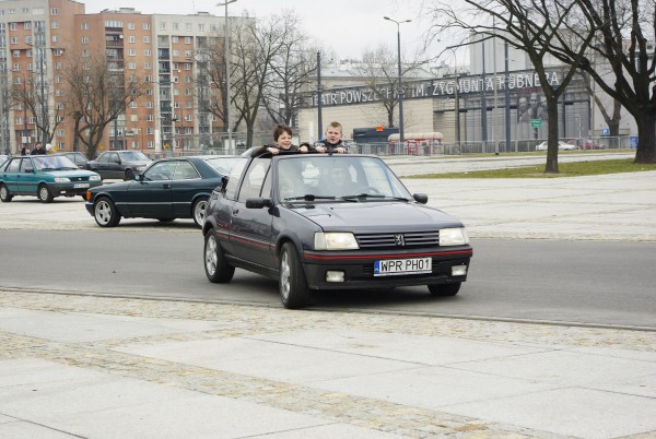 Gnoje znaleźli fajny sposób na nude