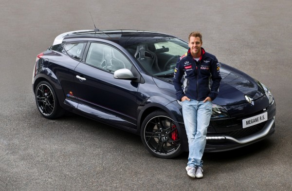 Renault-Megane-RS-Red-Bull-Racing-RB8-1 vettel.jpg