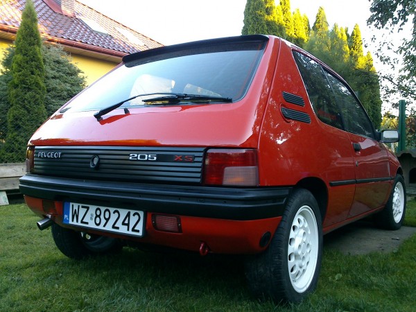 Kompletna blenda, odnowiona czarnym półmatem.