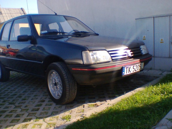 wszystko zamontuję w tym oto Pugu