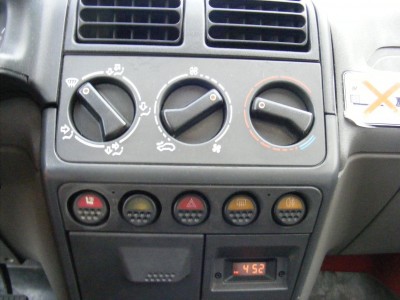 a tak wygląda konsola z guzikami