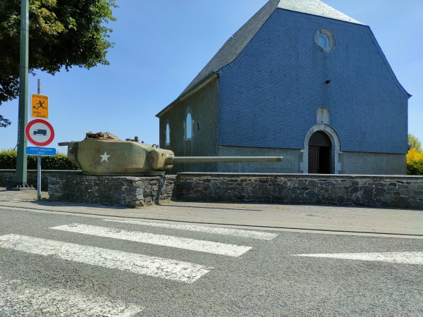 IMG20230707123426.jpg (5.96 MiB) Przejrzano 17247 razy wieża Shermana z Ardenów